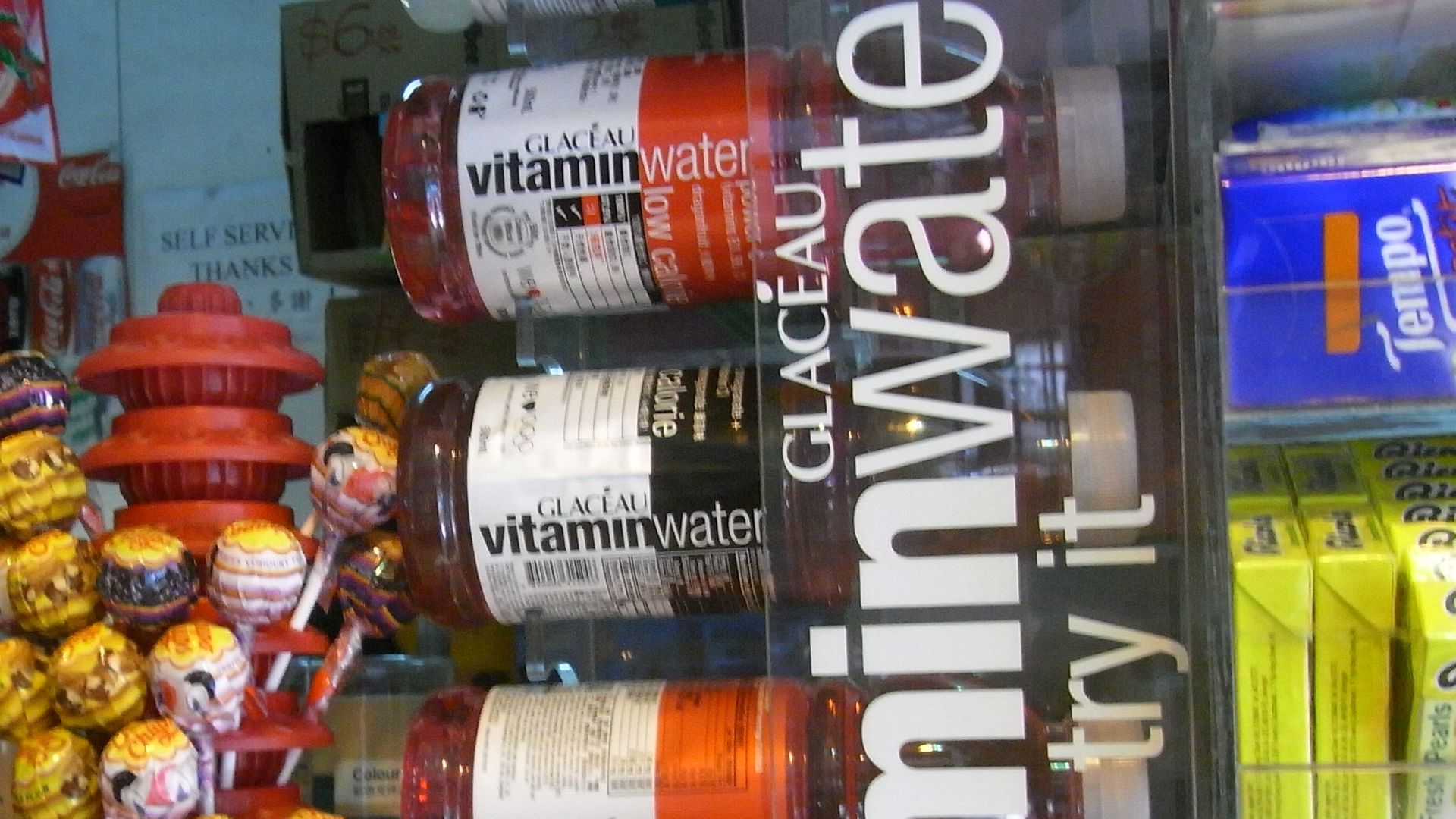 3. Remplacer l'eau ordinaire par de l'eau vitaminée