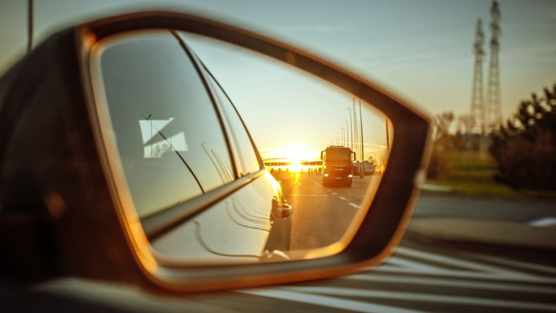 16. Vous vérifiez constamment vos miroirs