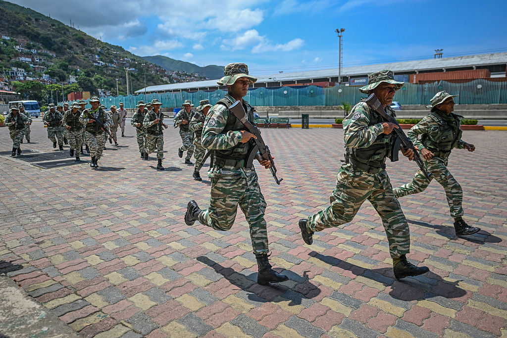 Venezuela increases troops by more than 5,500 amid US advances