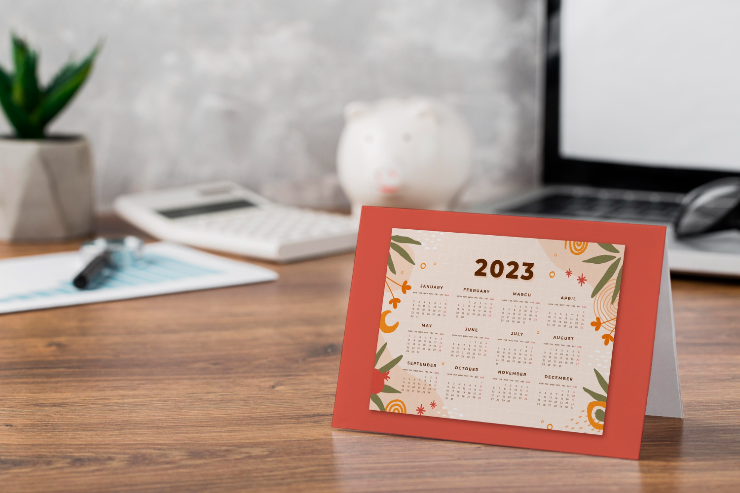 Wall or desk calendar