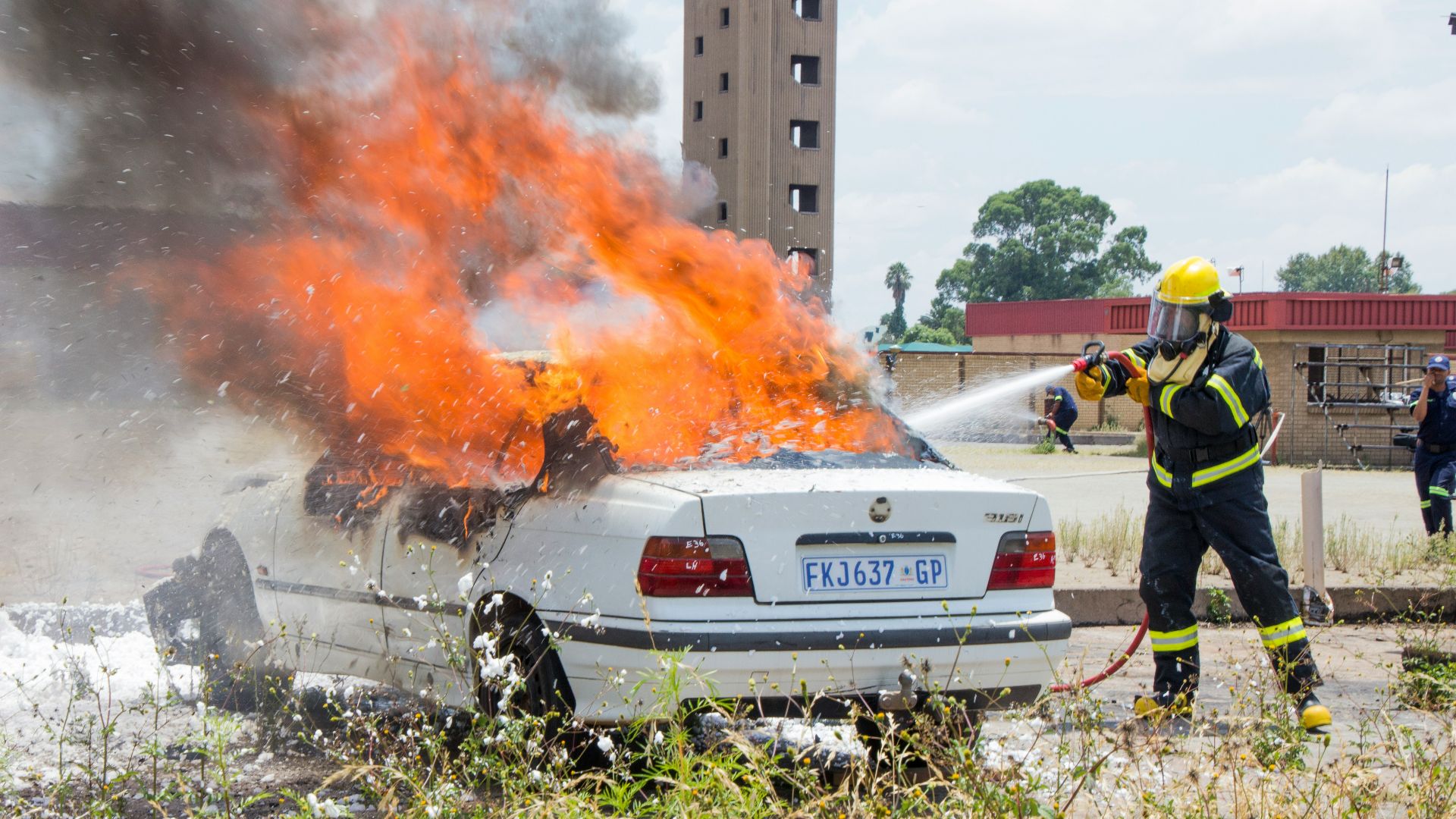 7. Les véhicules électriques prennent plus souvent feu