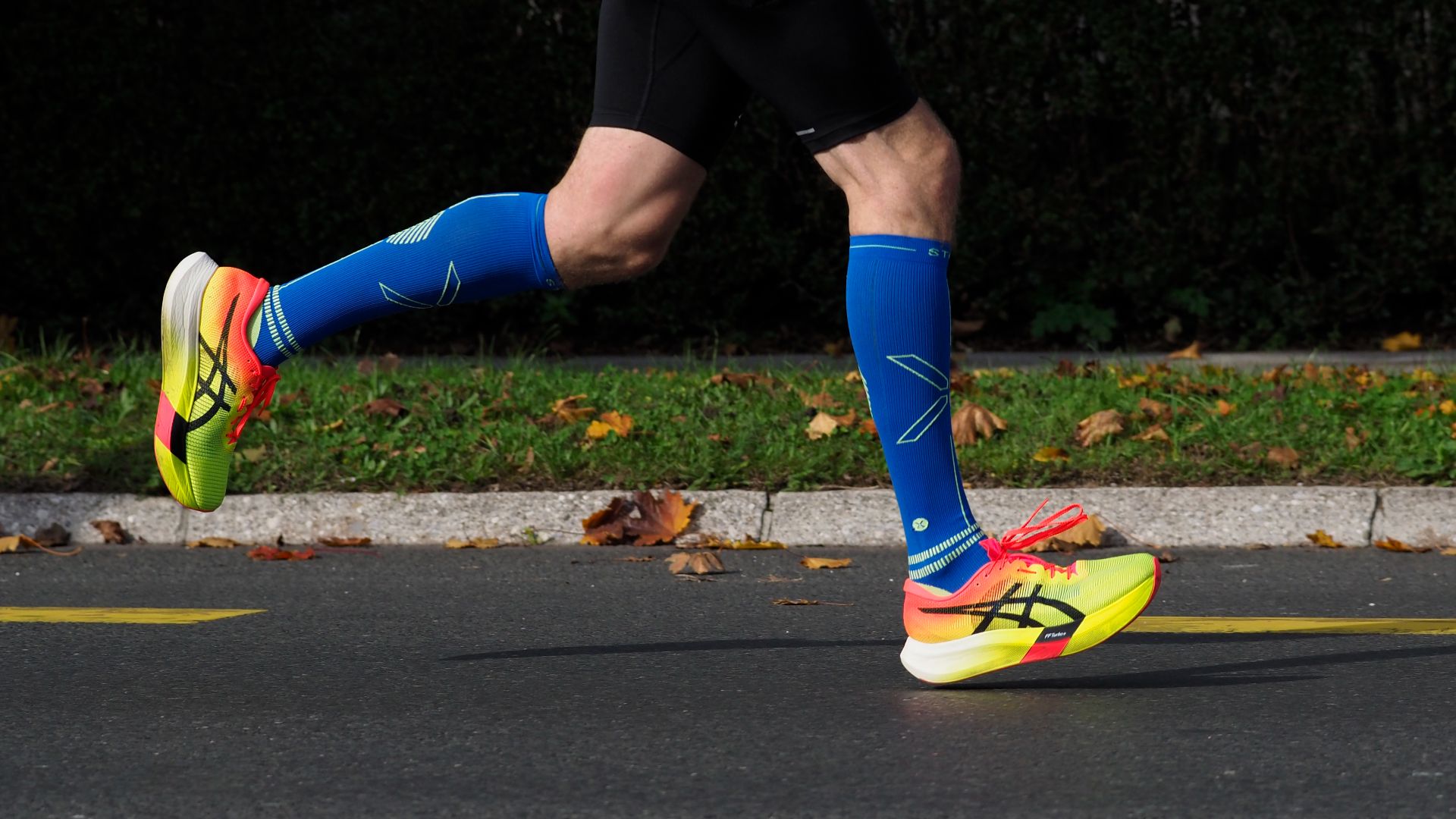 11. Asics a développé une chaussure de course à semelle en carbone après des tests approfondis