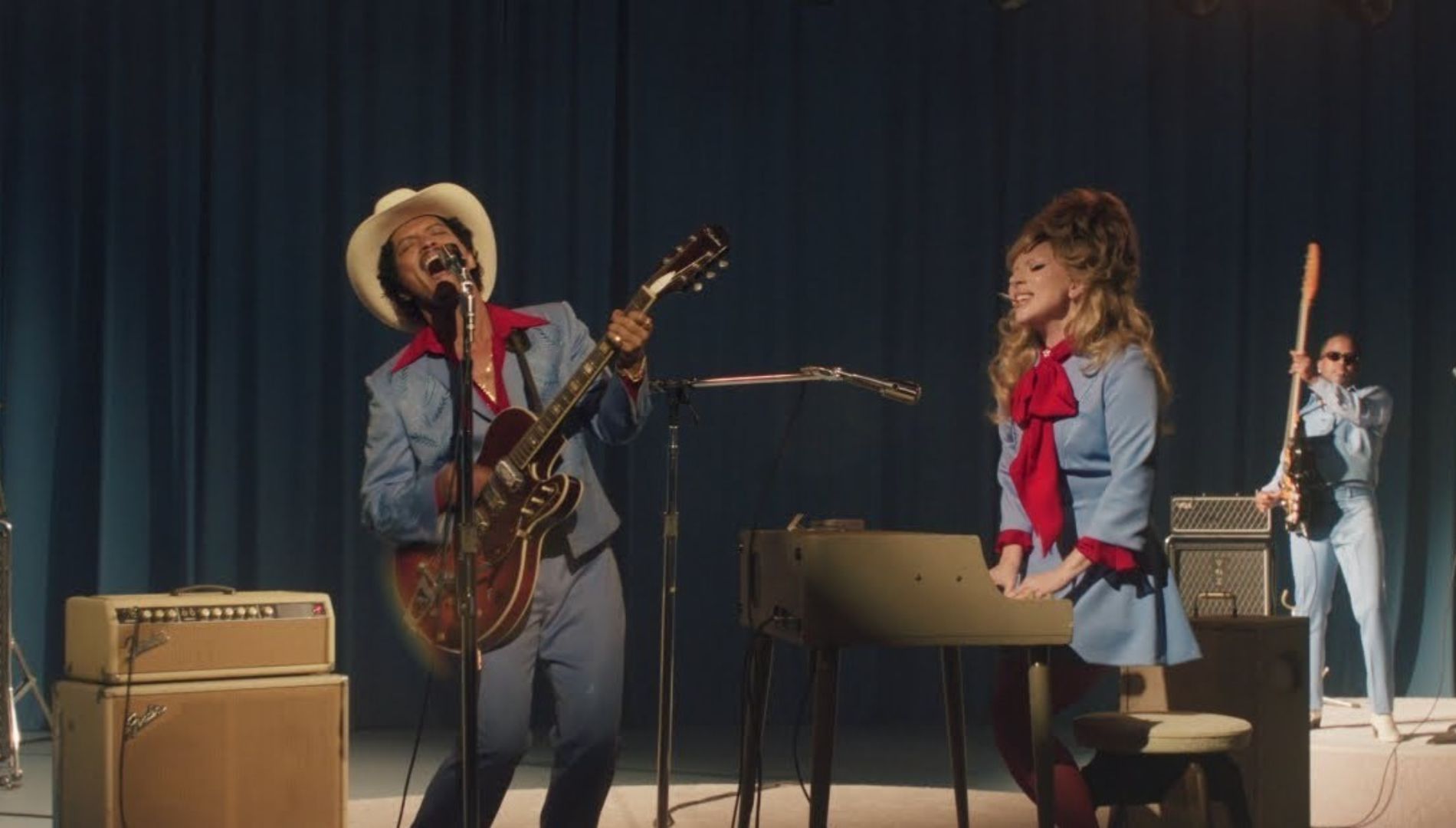 2. Die With A Smile - Lady Gaga et Bruno Mars