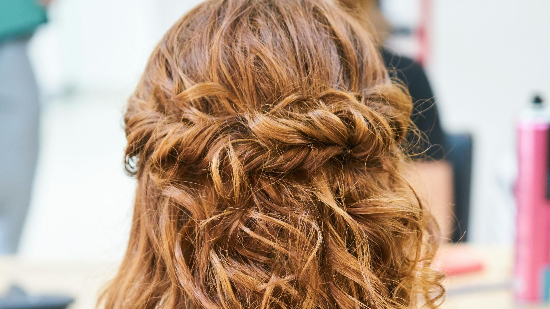 12. Maîtrisez le chignon mi-haut mi-bas