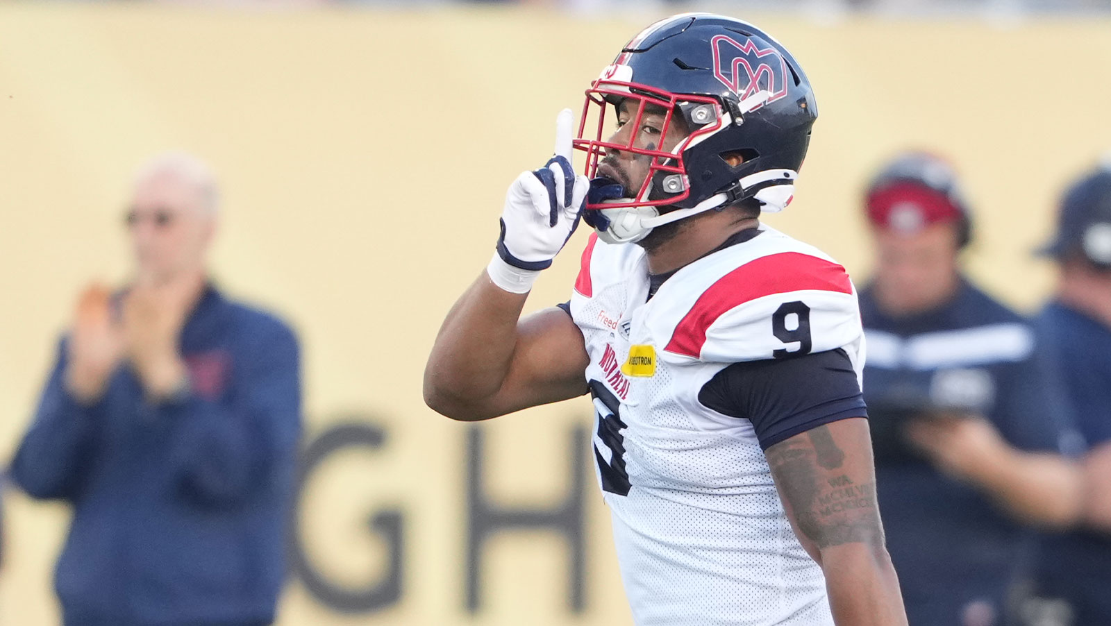 Geoffrey Cantin-Arku is rewarded by the Montreal Alouettes