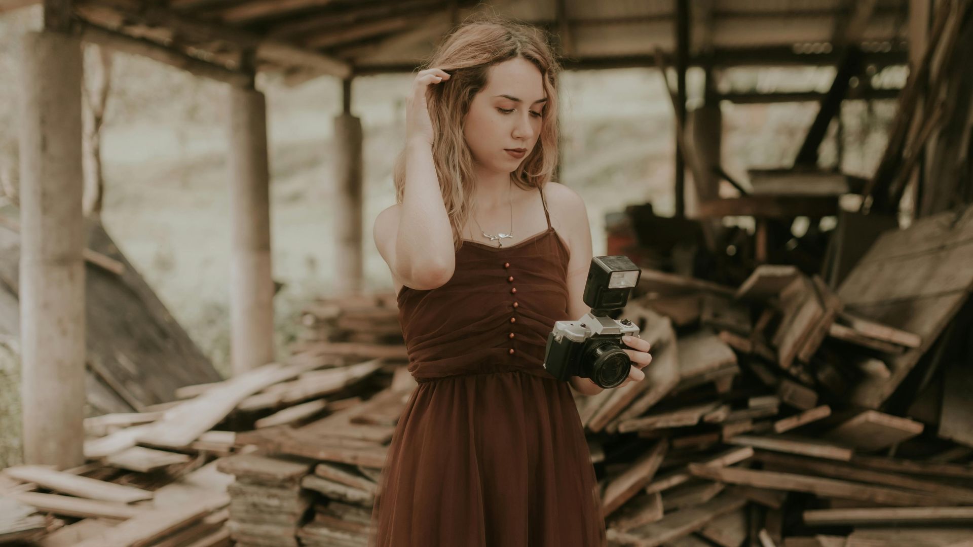 1. Robe longue douce et neutre