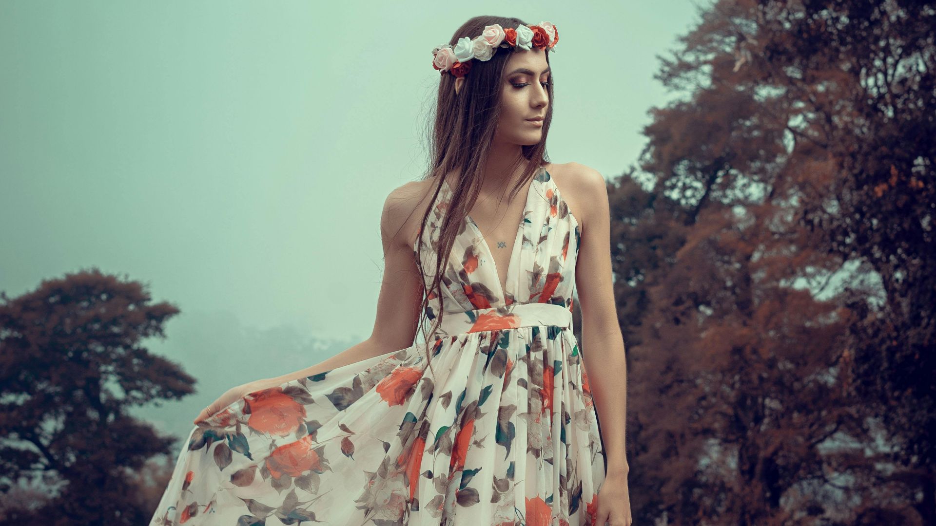 5. Robe portefeuille à fleurs discrètes