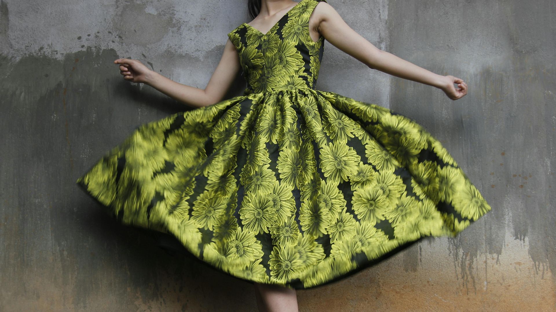 10. Robe ajustée et évasée aux couleurs vives