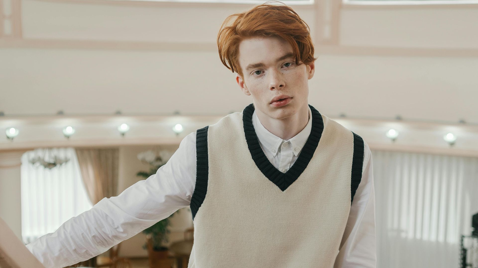 9. Henley crème avec gilet matelassé