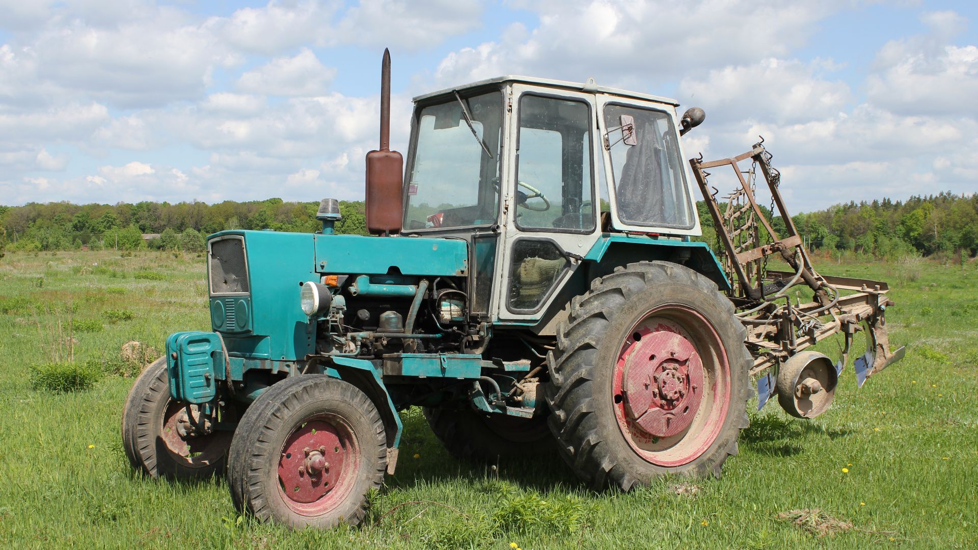 17. Le sauvetage du tracteur par Hannah et Haylee Smith