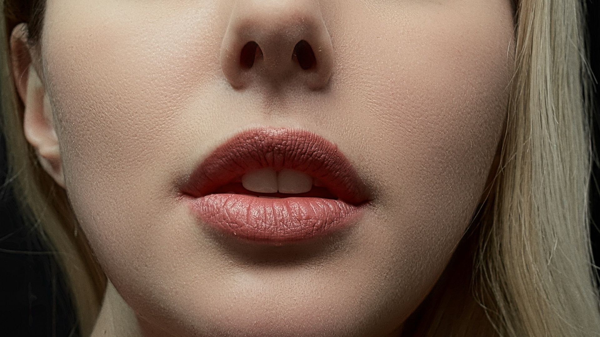 7. Chanel Rouge Coco Baume Satin In 914 Natural Charm