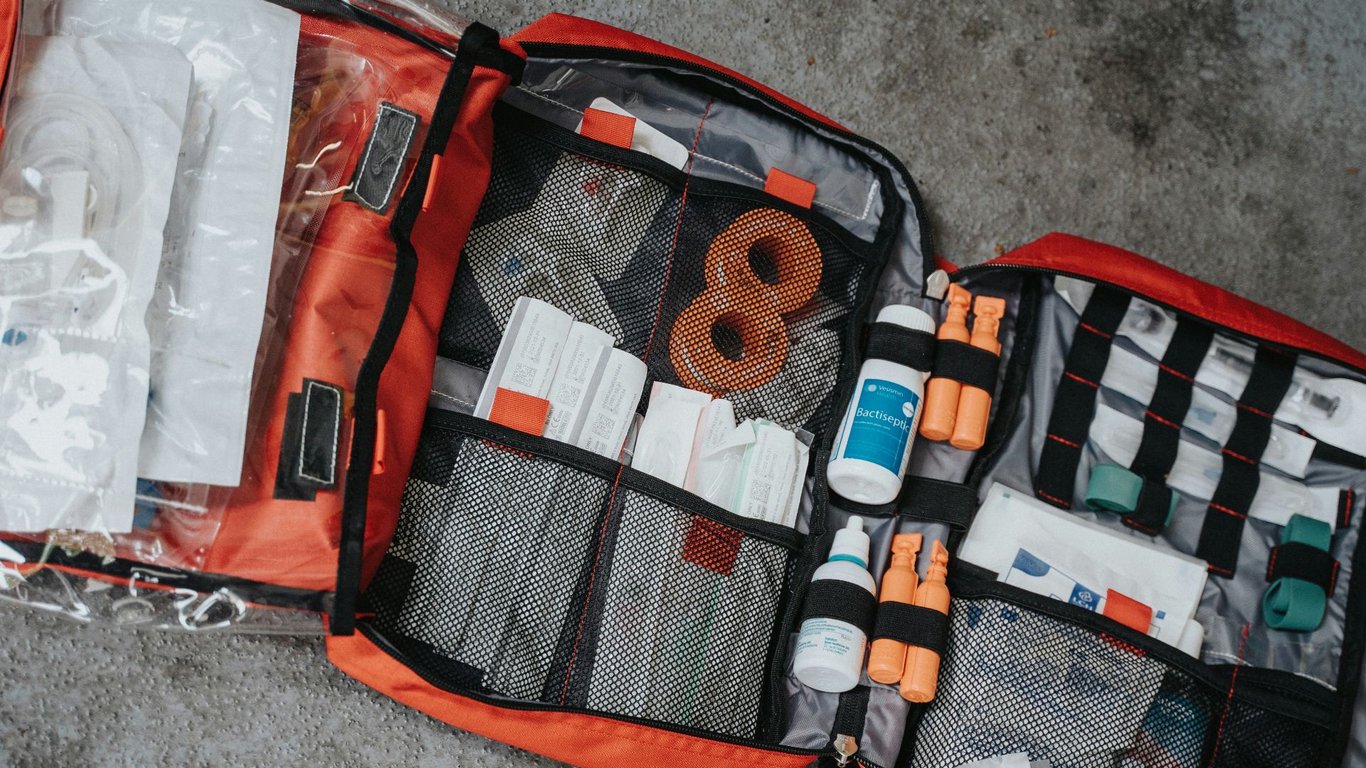19. Trousses de premiers secours et d'urgence