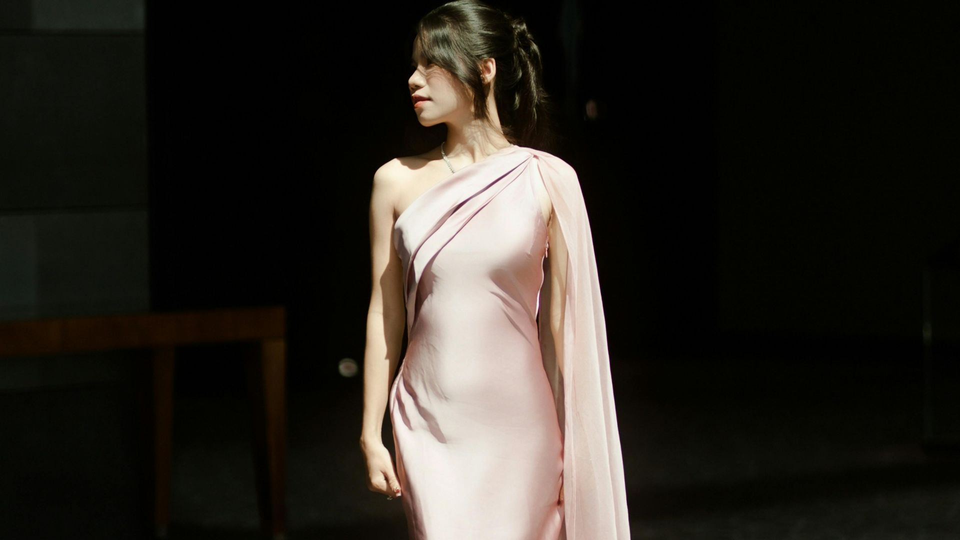 6. Porter de la soie trop moulante