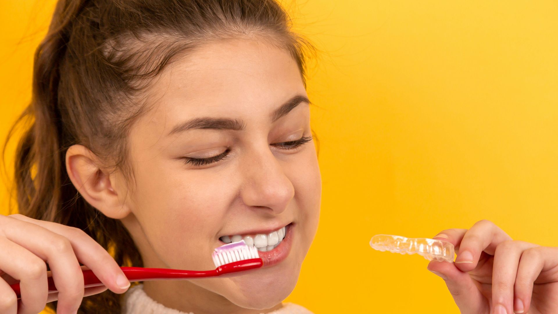 13. Brossez-vous les dents après le dîner