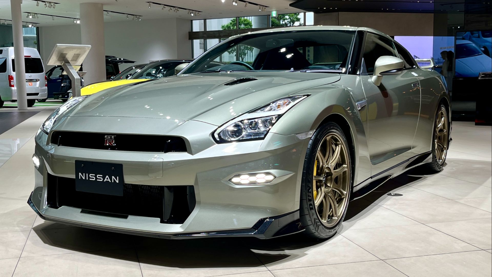18. La Nissan GT-R qui s'est écrasée au Nürburgring