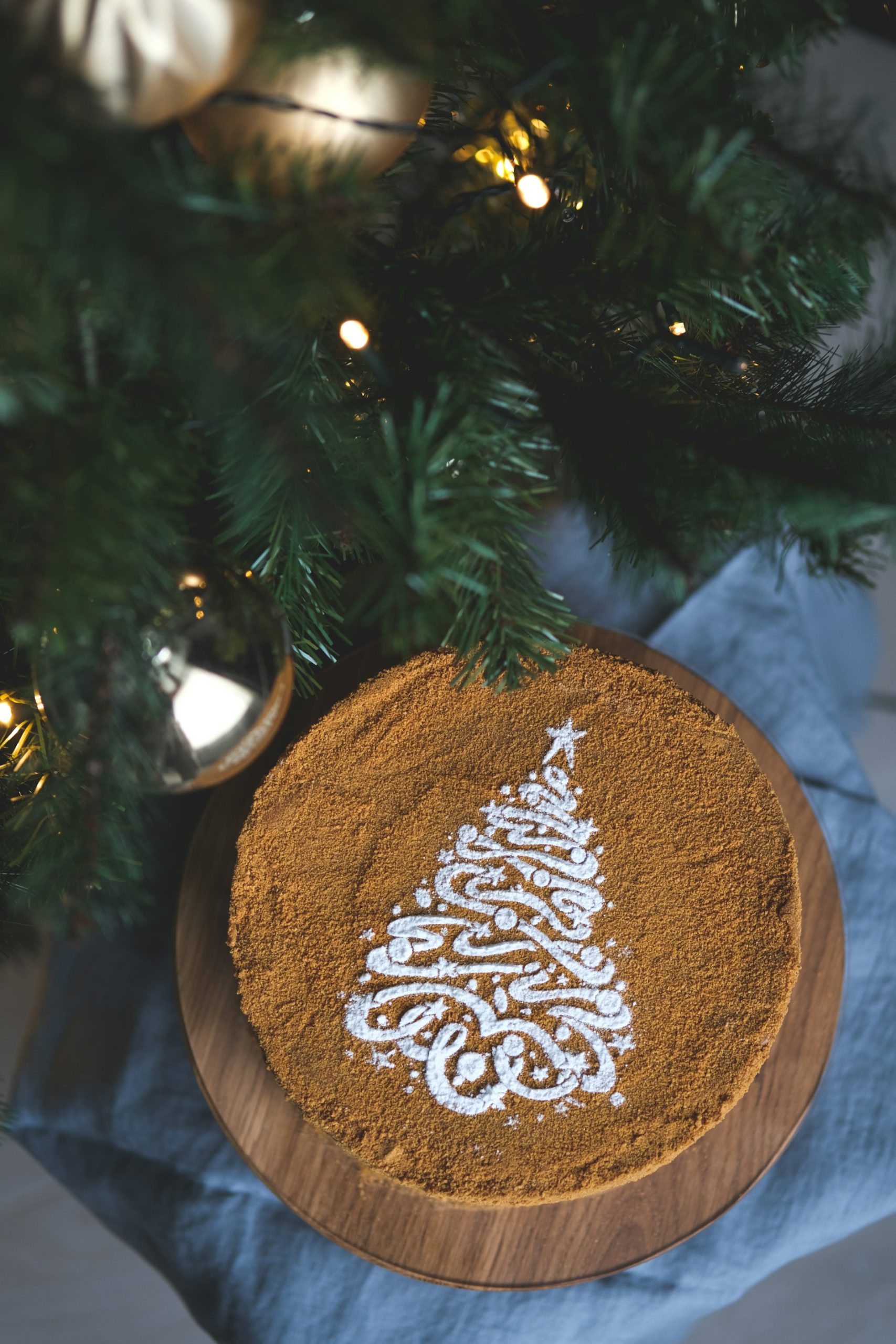 15. Decorate desserts