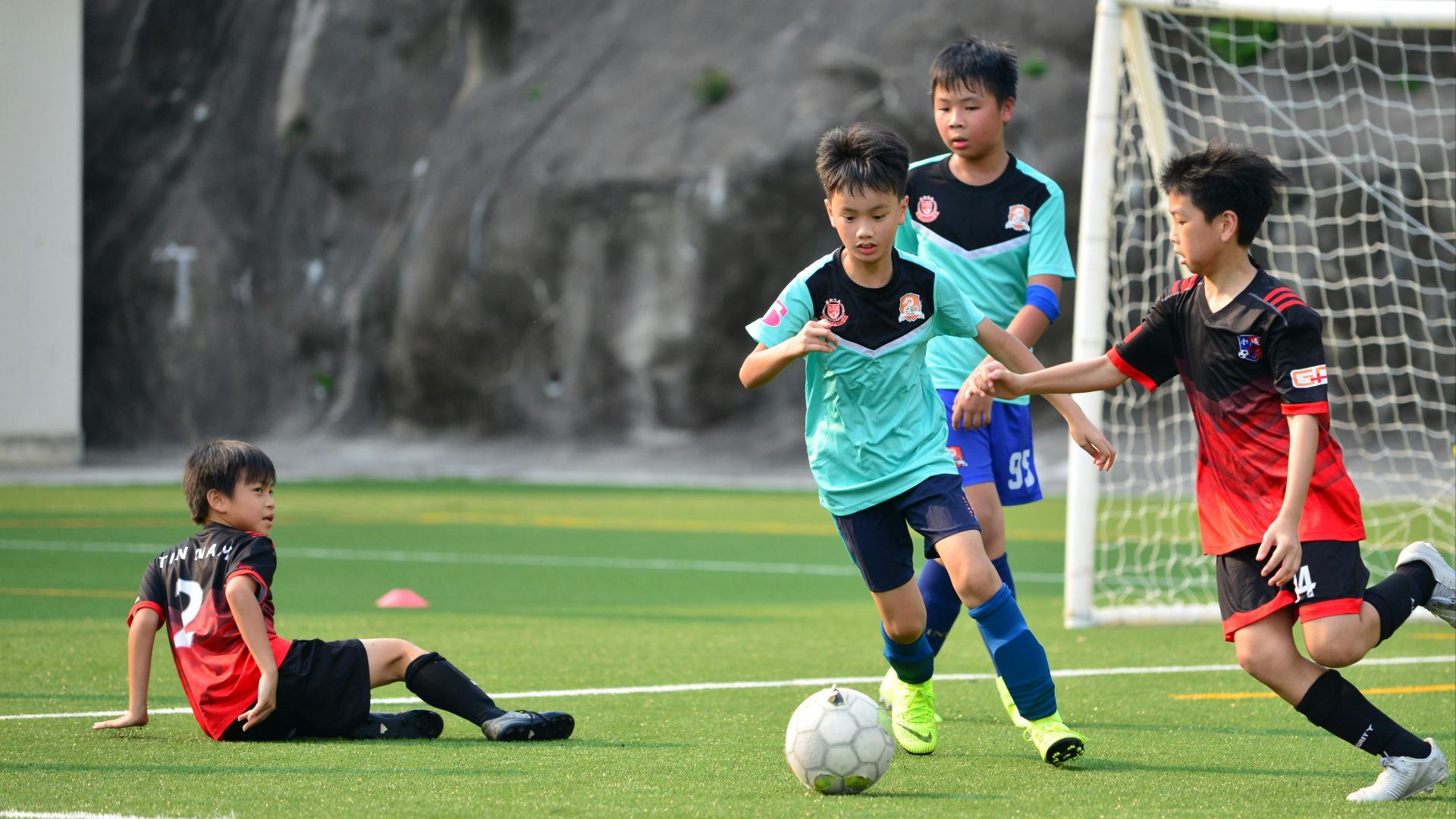 20 raisons pour lesquelles vous devriez inscrire vos enfants à des sports d’équipe