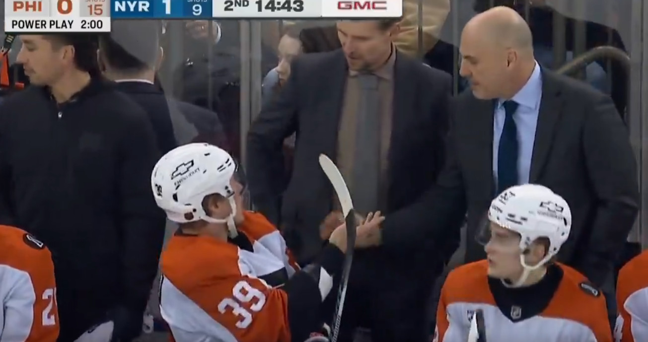 Video: Matvei Michkov argues with his coach on the bench