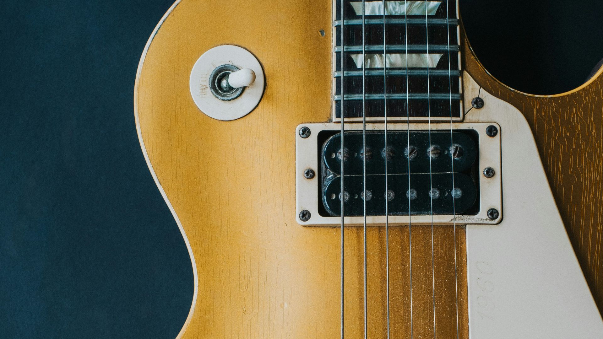 12. La guitare électrique