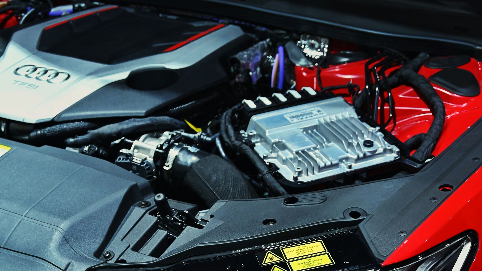 4. Tuyaux et courroies du moteur