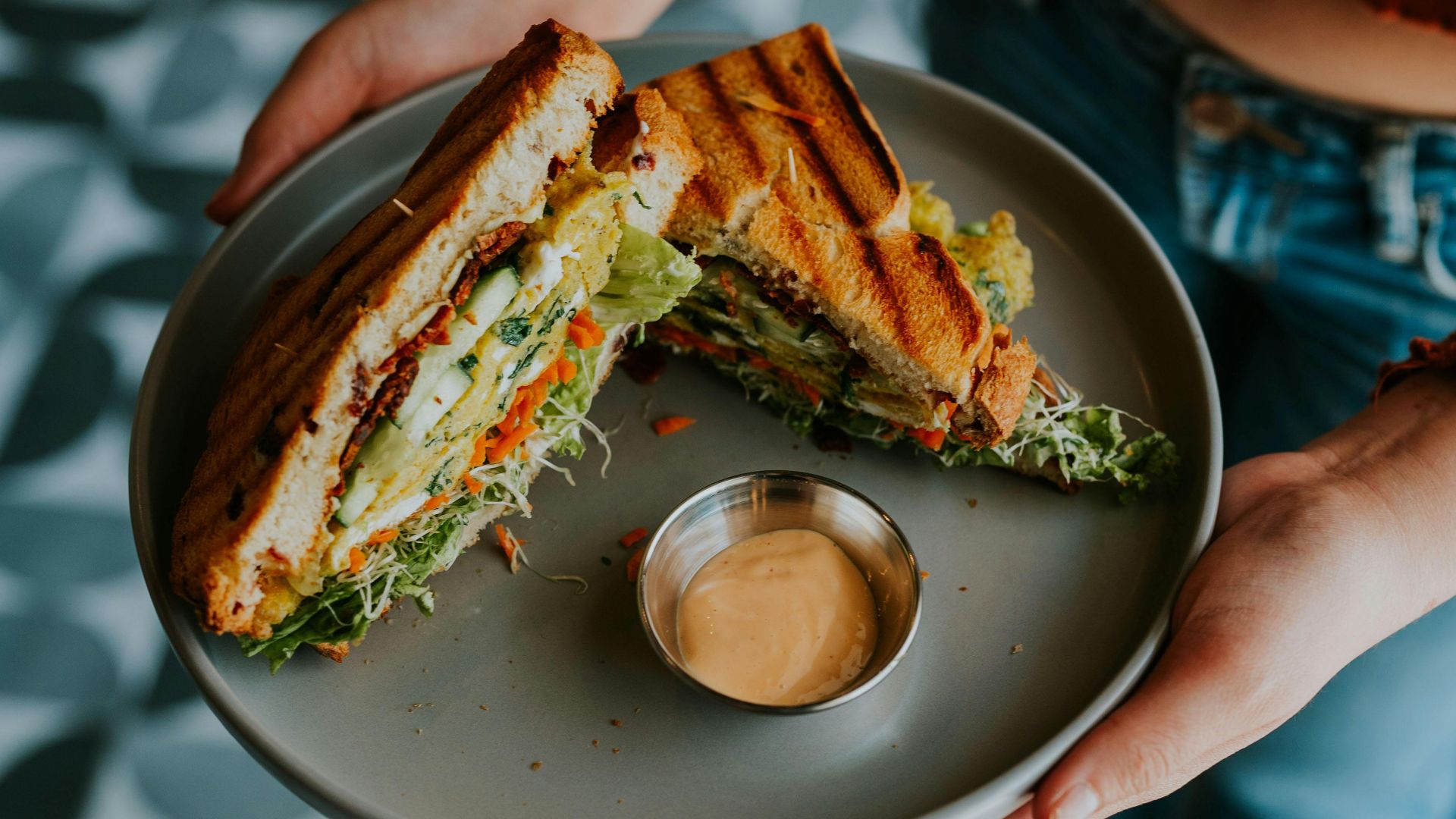 14. Panini aux légumes grillés et à la mozzarella