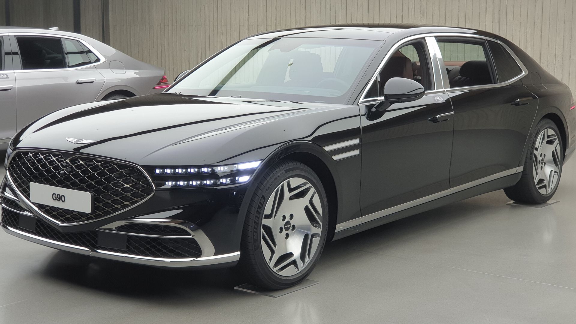 8. Genesis G90