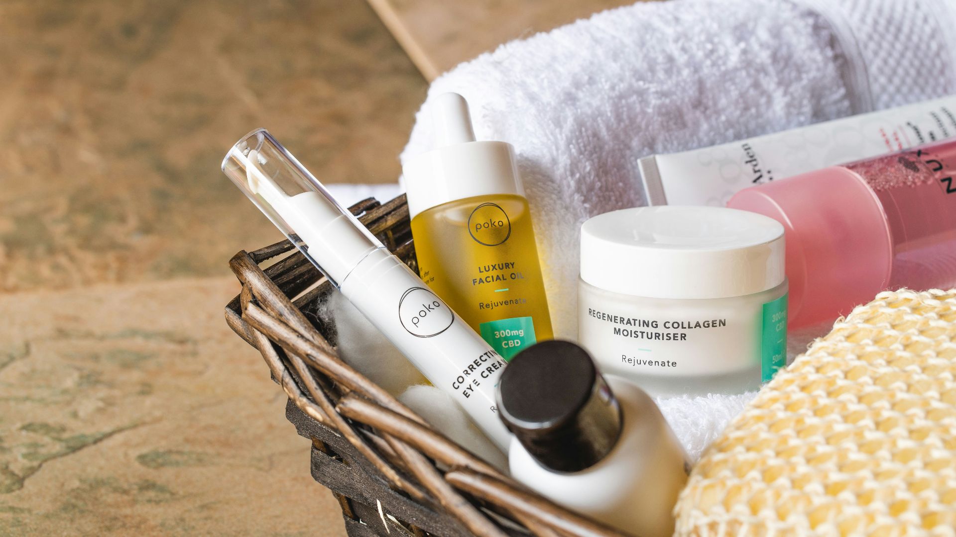 2. Négliger la crème pour les yeux