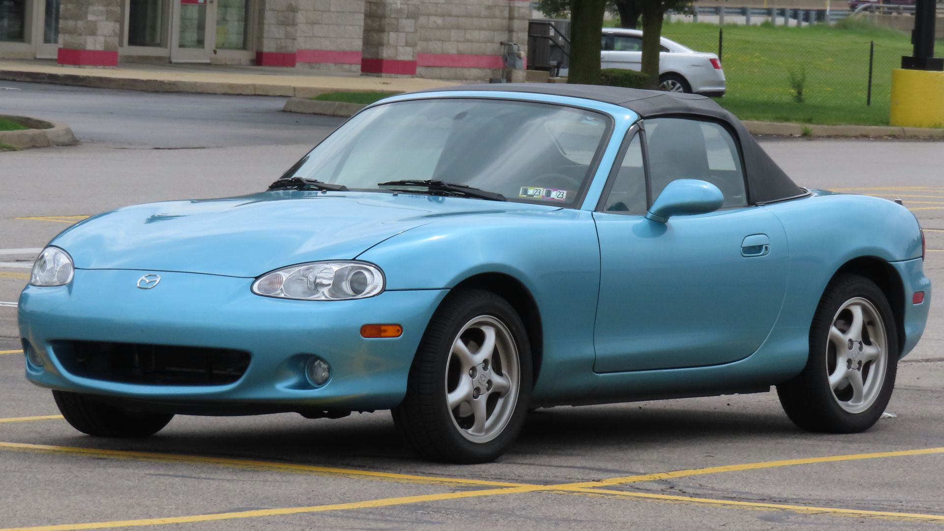 2. Mazda MX-5 Miata