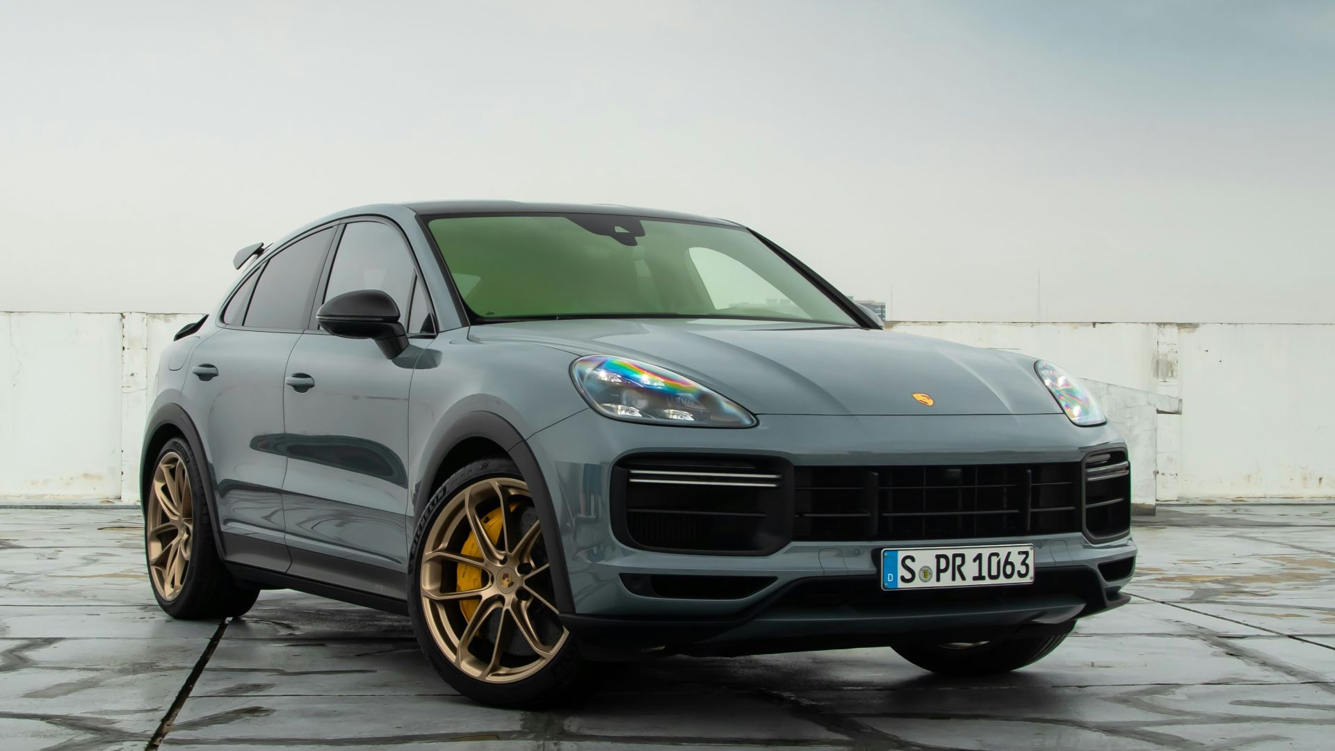 2. Porsche Cayenne