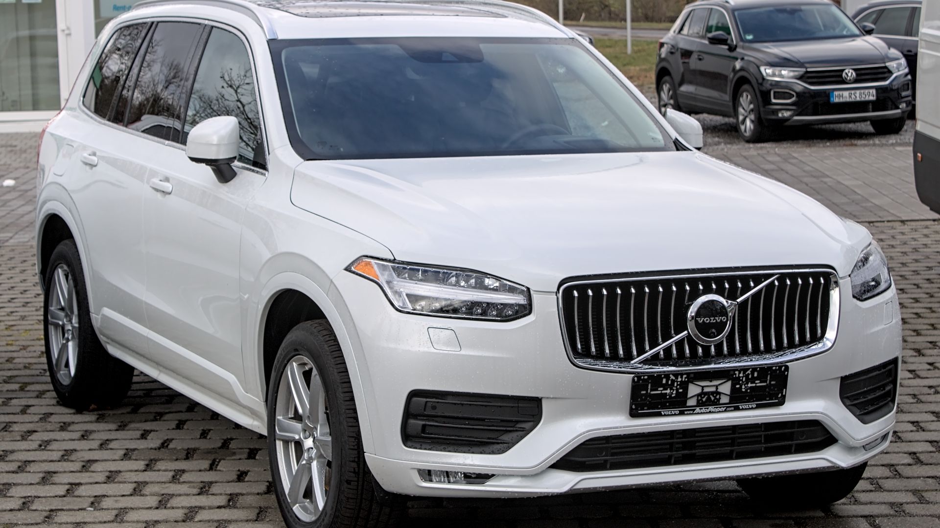 14. Volvo XC90