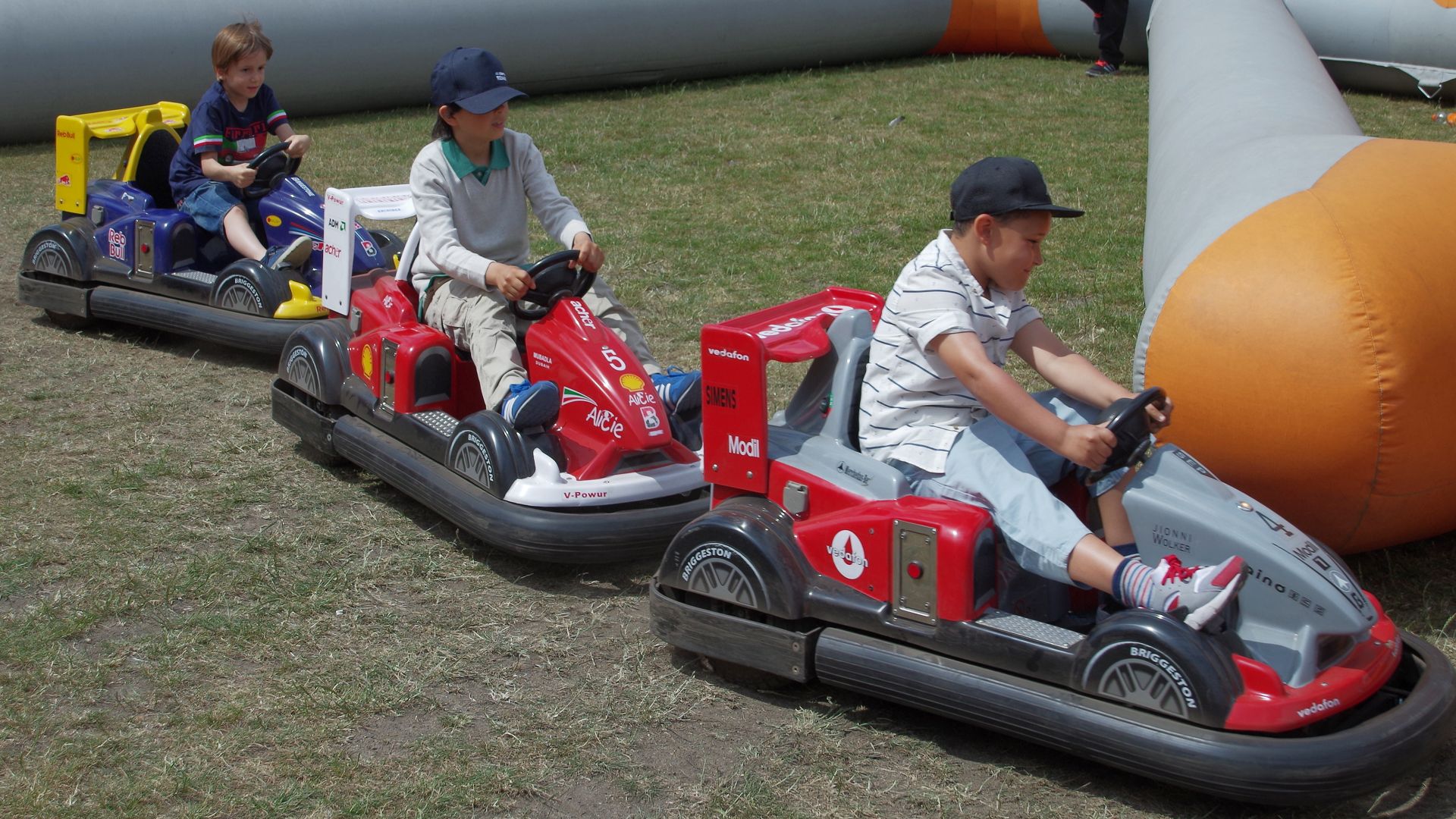 15. Emmenez-les sur des pistes de karting
