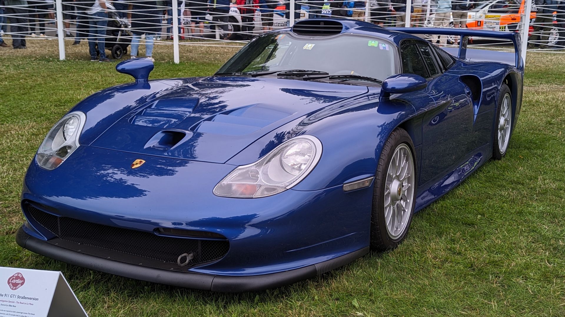 15. Porsche 911 GT1 Straßenversion