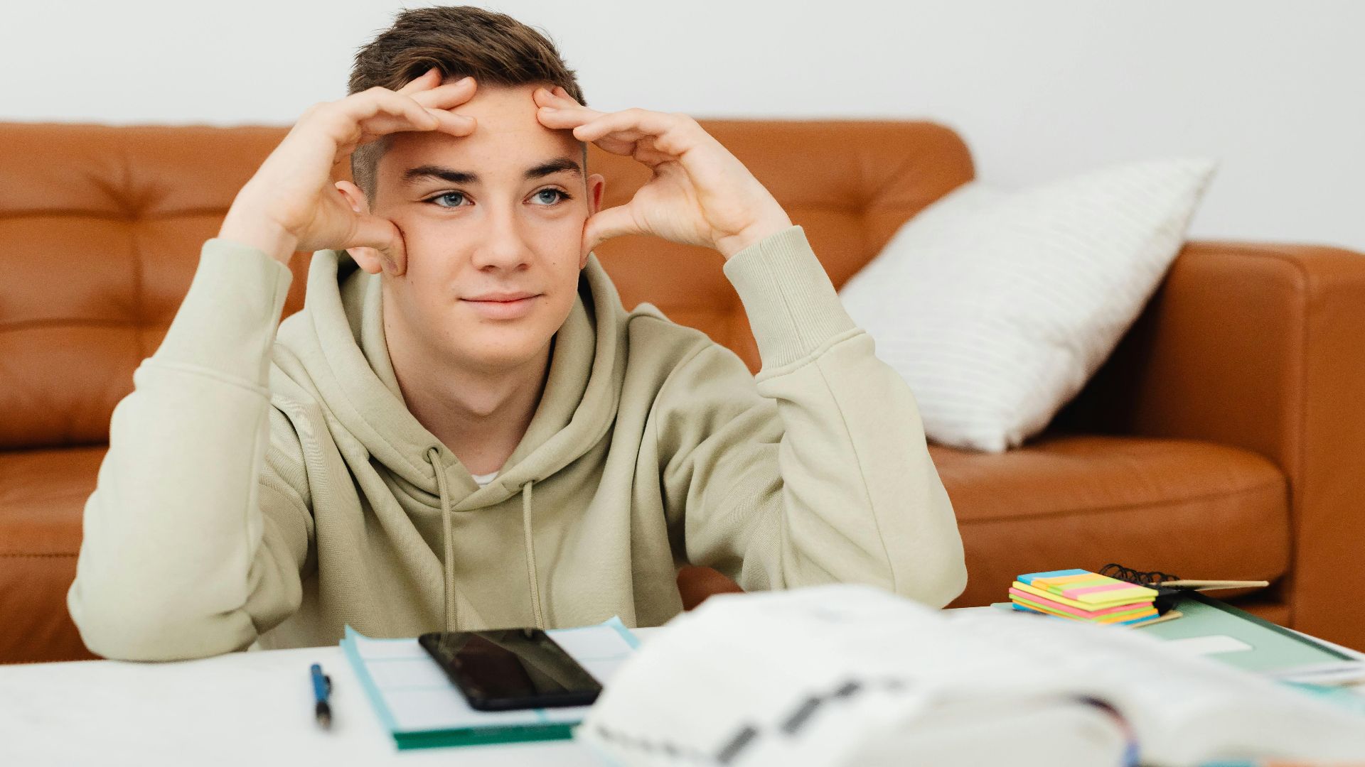 10 raisons pour lesquelles les adolescents ne veulent pas aller à l’université et 10 discussions à avoir à ce sujet