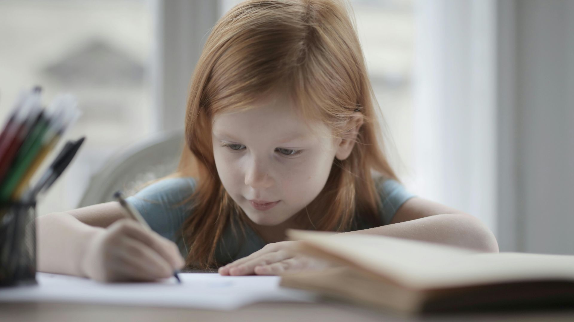 1. Établissez une routine quotidienne cohérente pour les devoirs