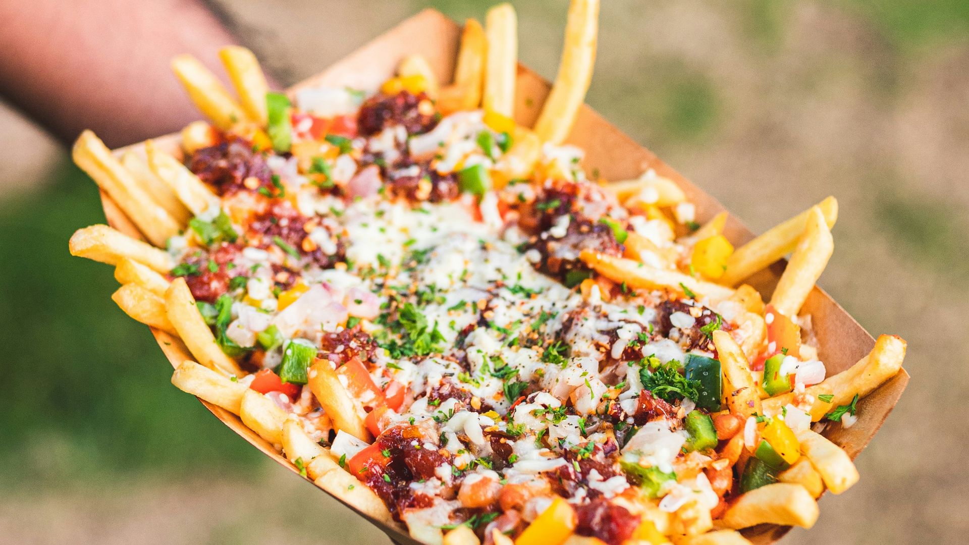 7. Frites garnies de bacon