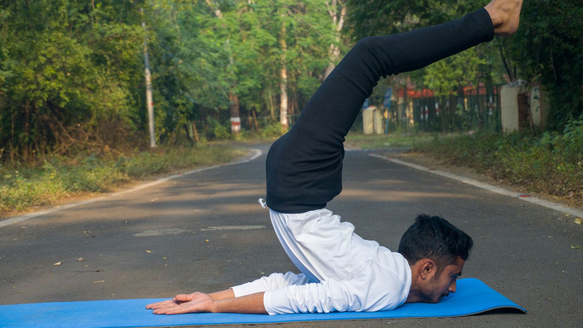 1. Chin Stand