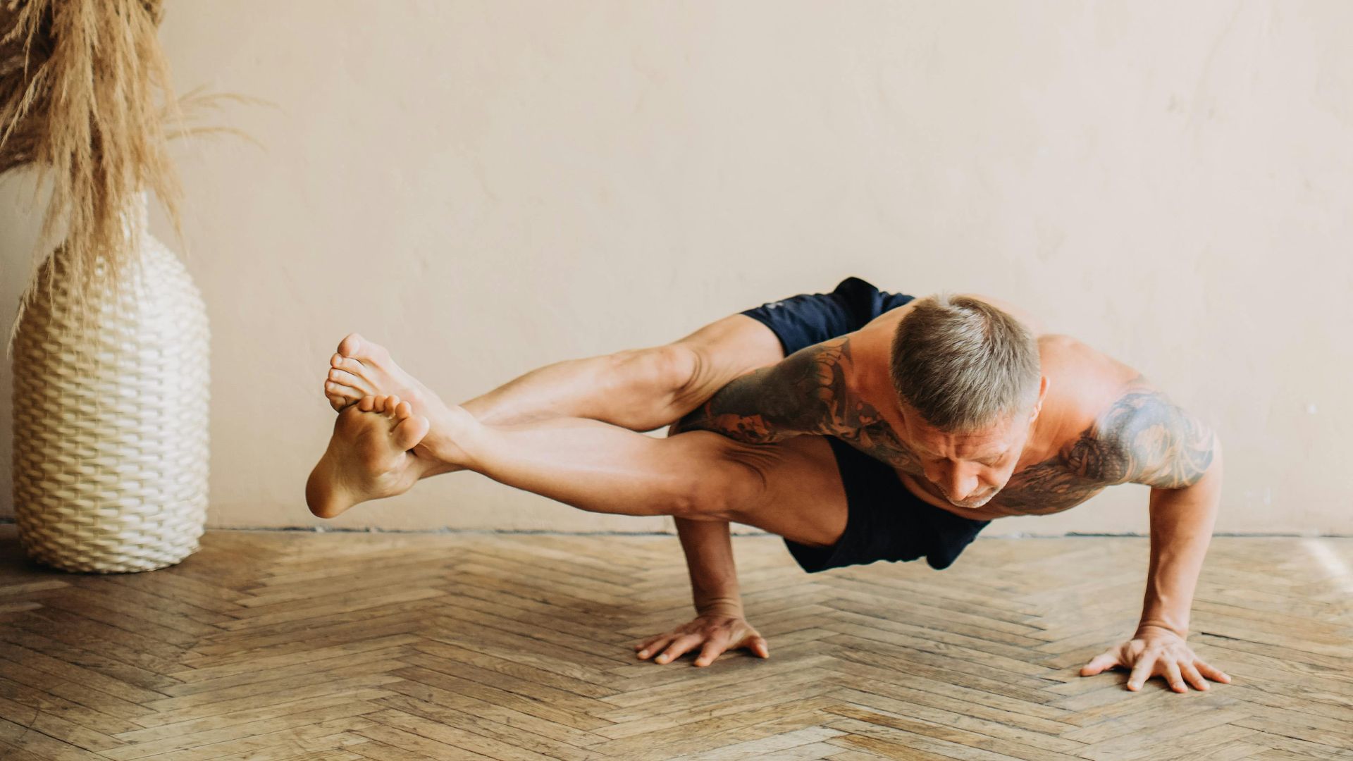 9. La posture des huit angles