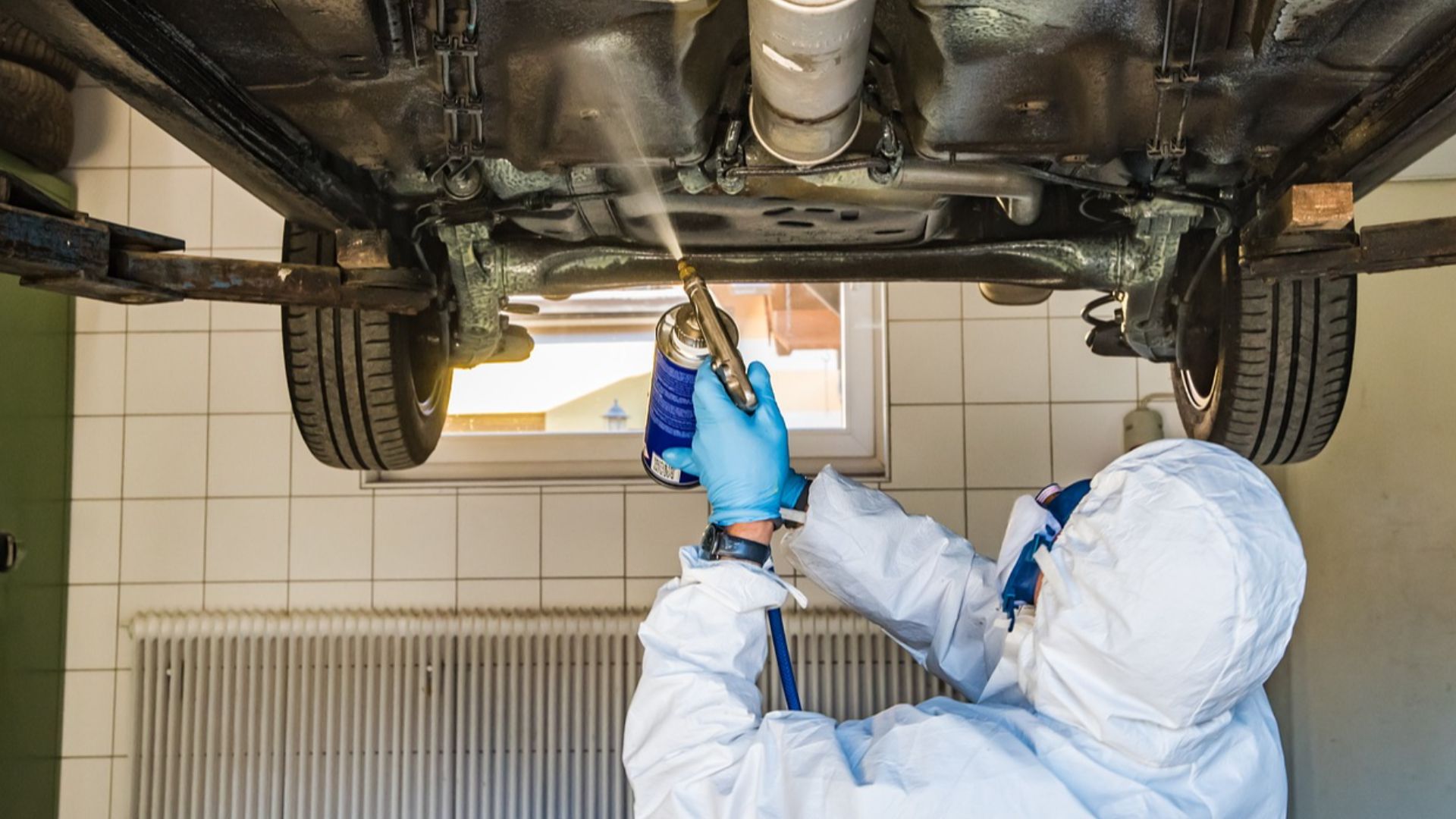 4. Appliquez un produit d'étanchéité sous la carrosserie pour une protection supplémentaire