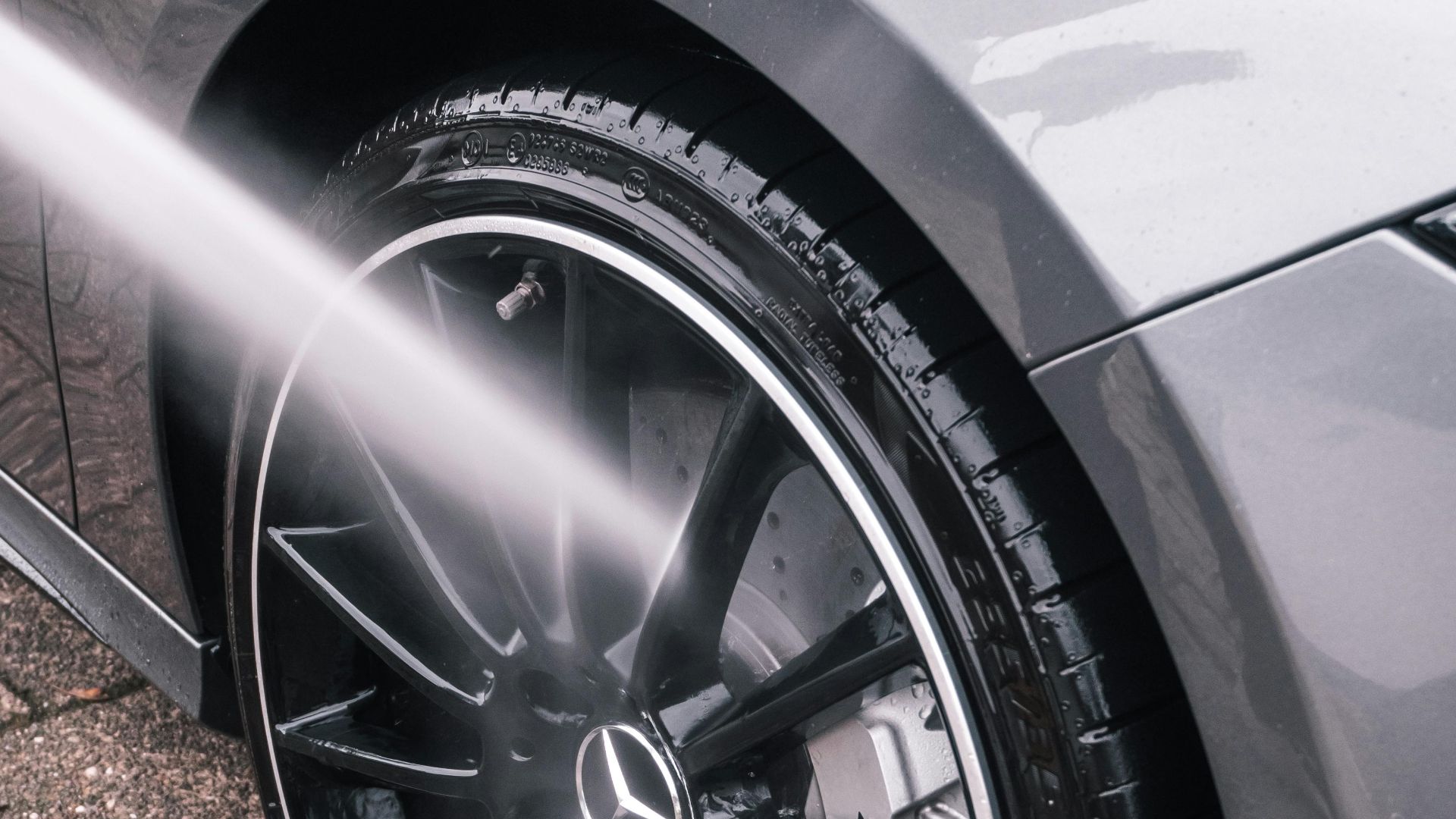 15. Nettoyez régulièrement les passages de roues et les ailes