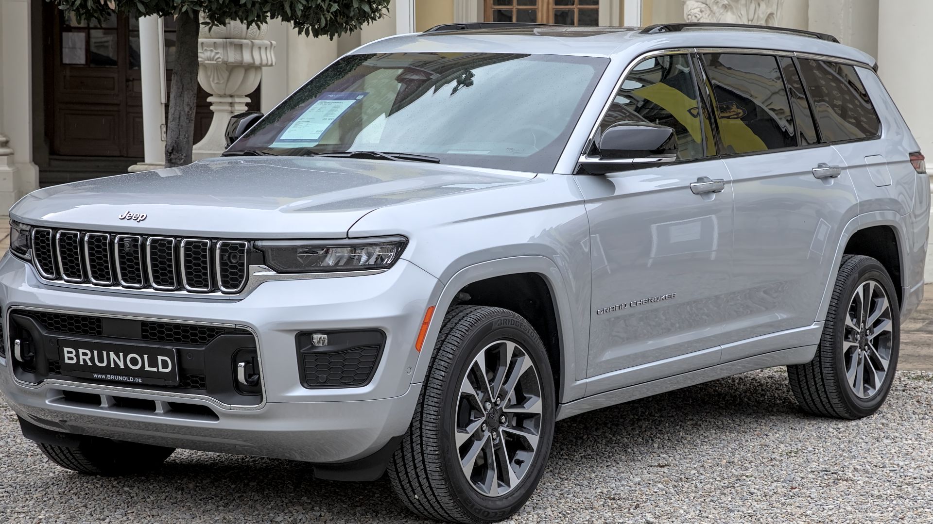 16. Jeep Grand Cherokee L