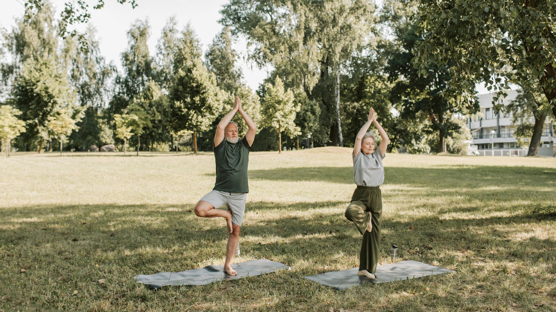 9. Améliorez votre équilibre grâce à des exercices quotidiens sur une jambe