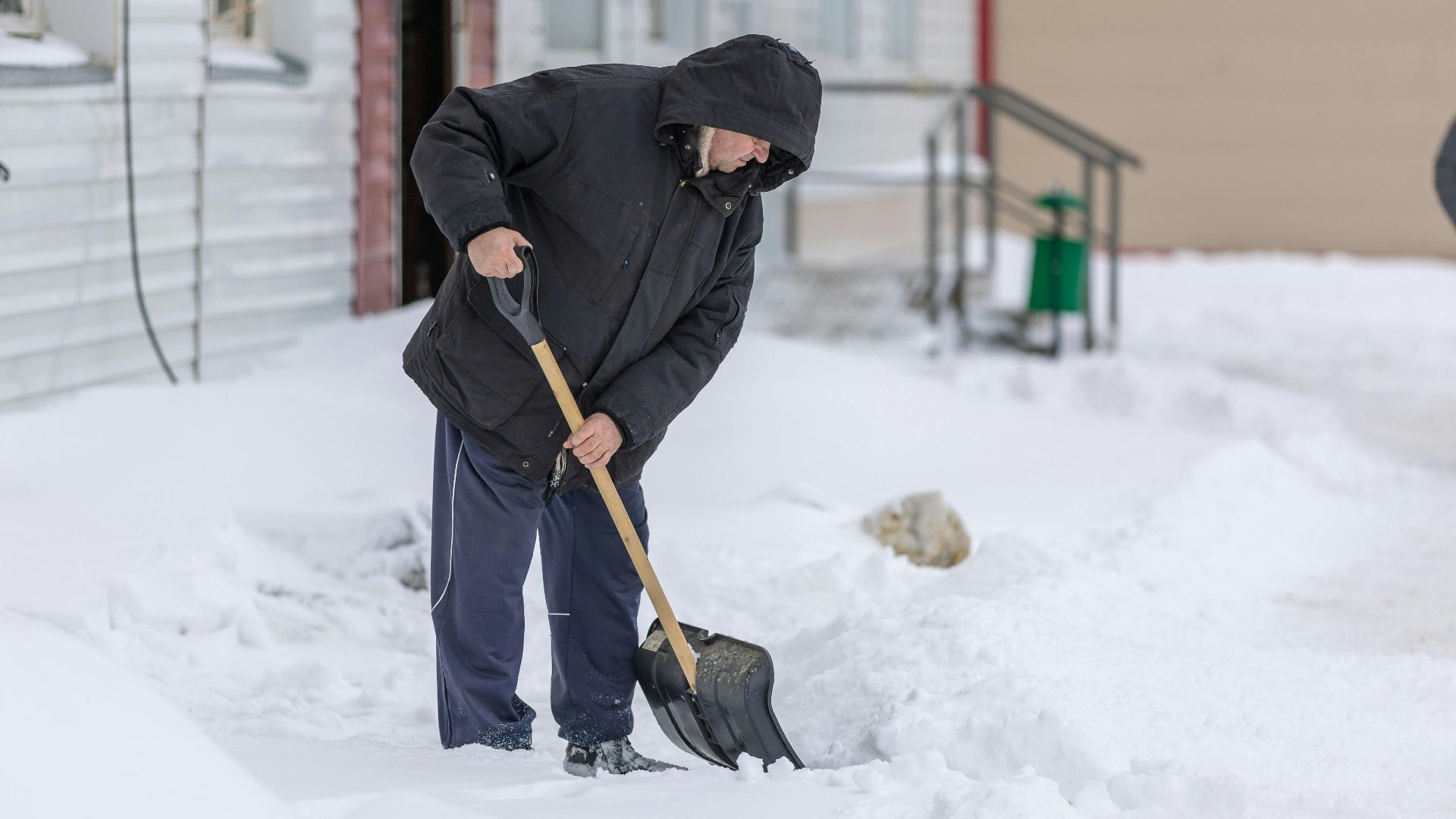 18. Déneigez pour vos voisins âgés ou handicapés