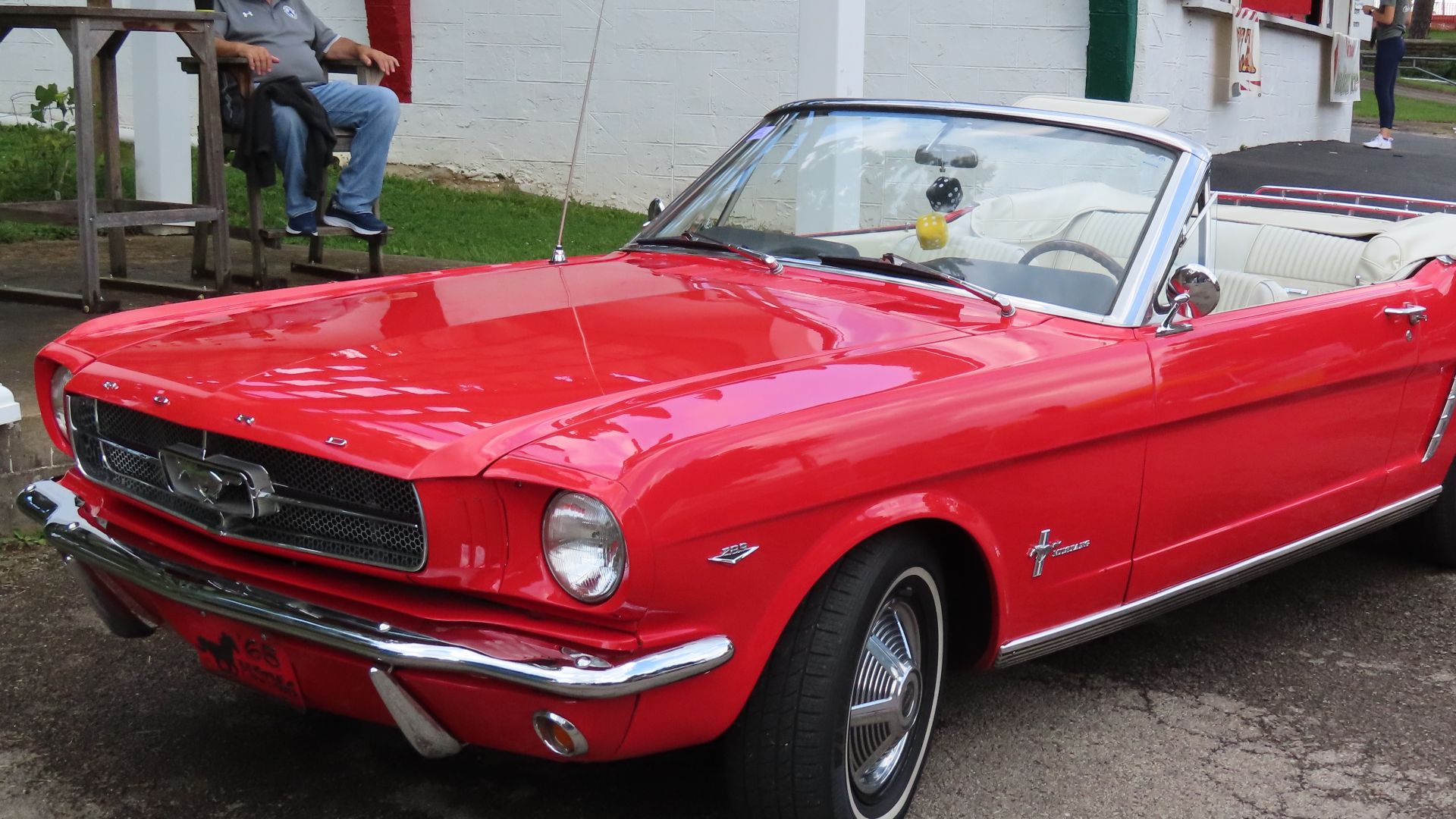 2. Ford Mustang 1965