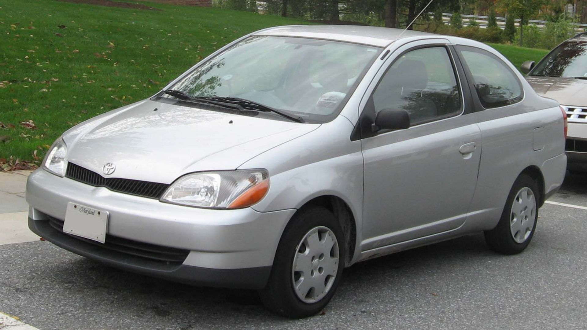 4. Toyota Echo 2000