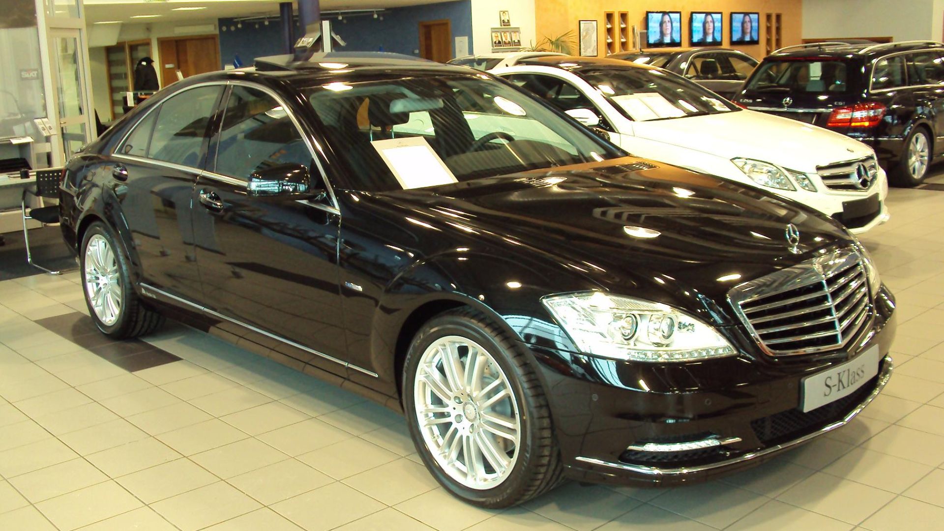 6. Mercedes S400 W221 (2010)