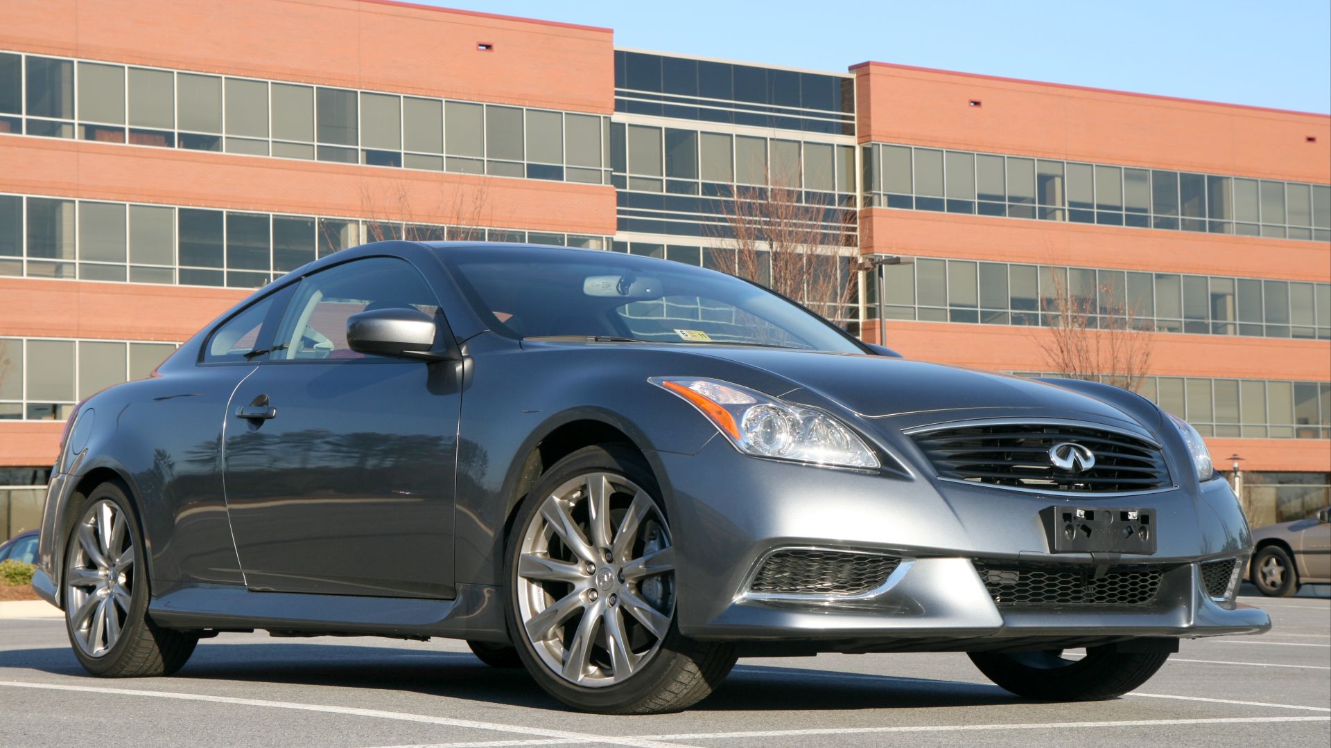 10. Infiniti G37