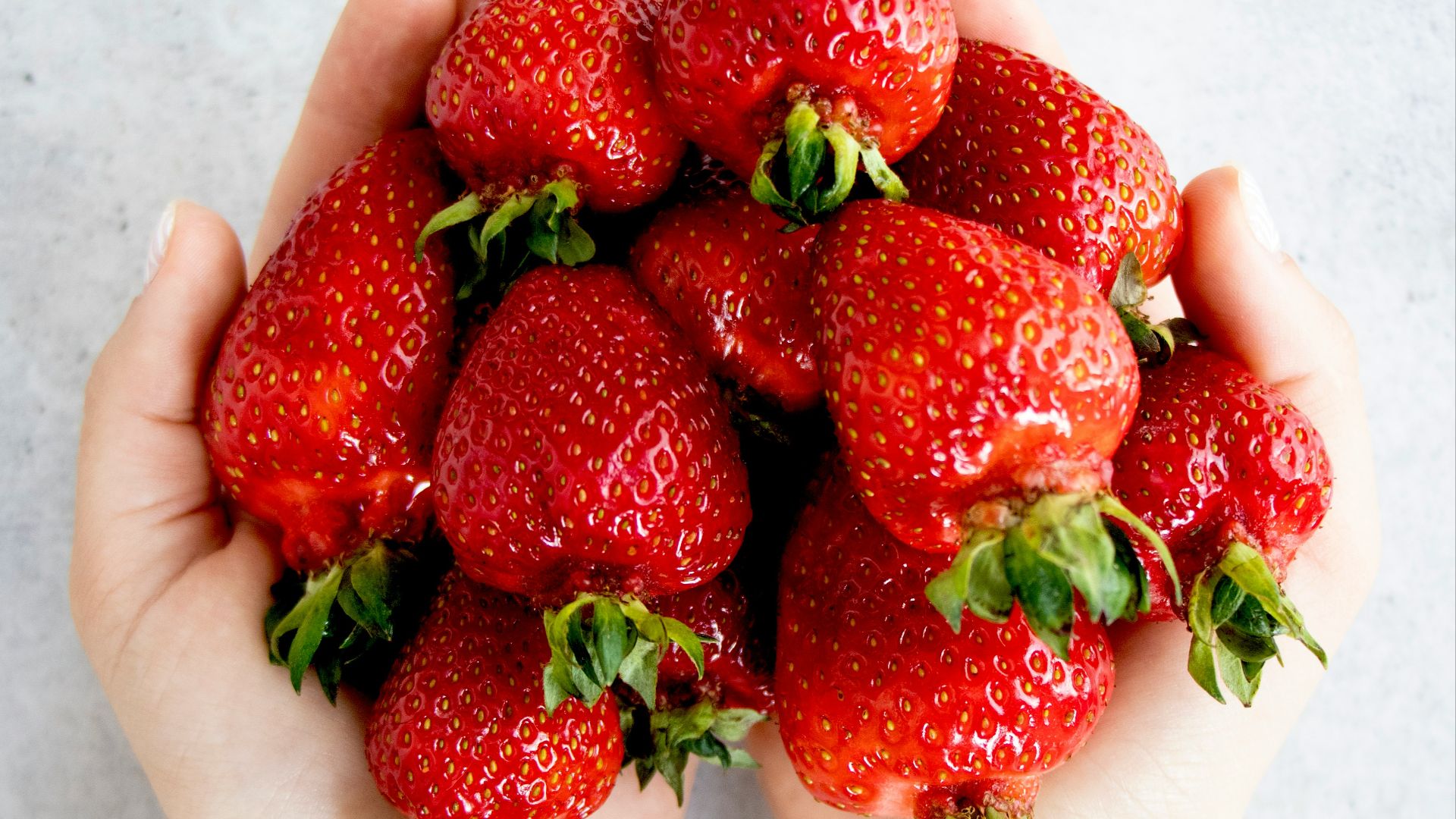 14. Baies (fraises et framboises)