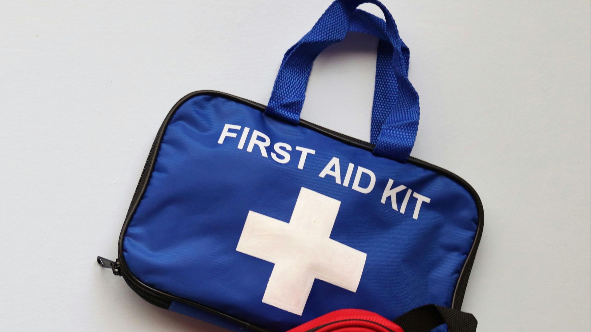 12. Gardez une petite trousse de premiers secours et d'urgence