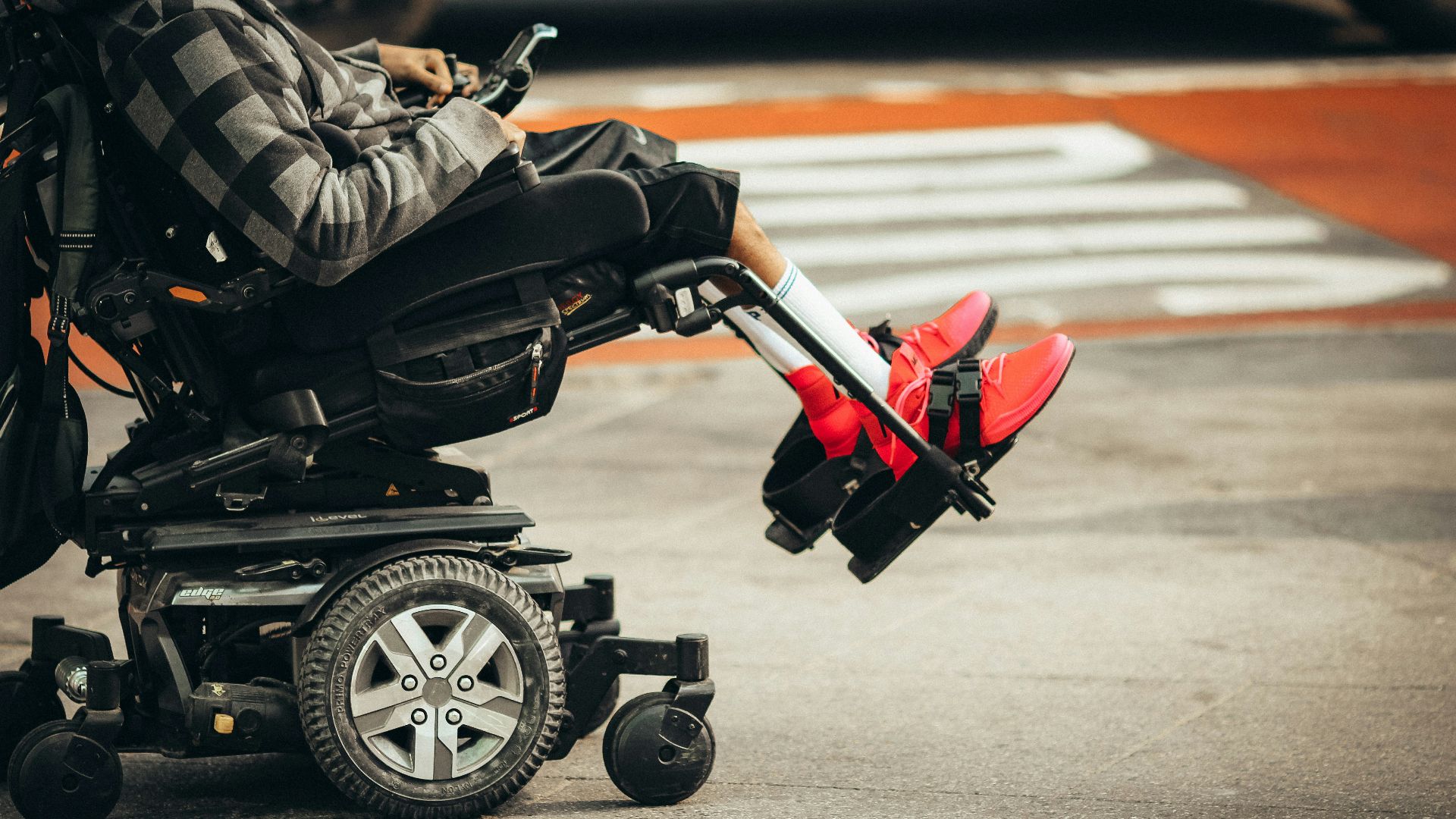 13. La poursuite en scooter électrique (2011)