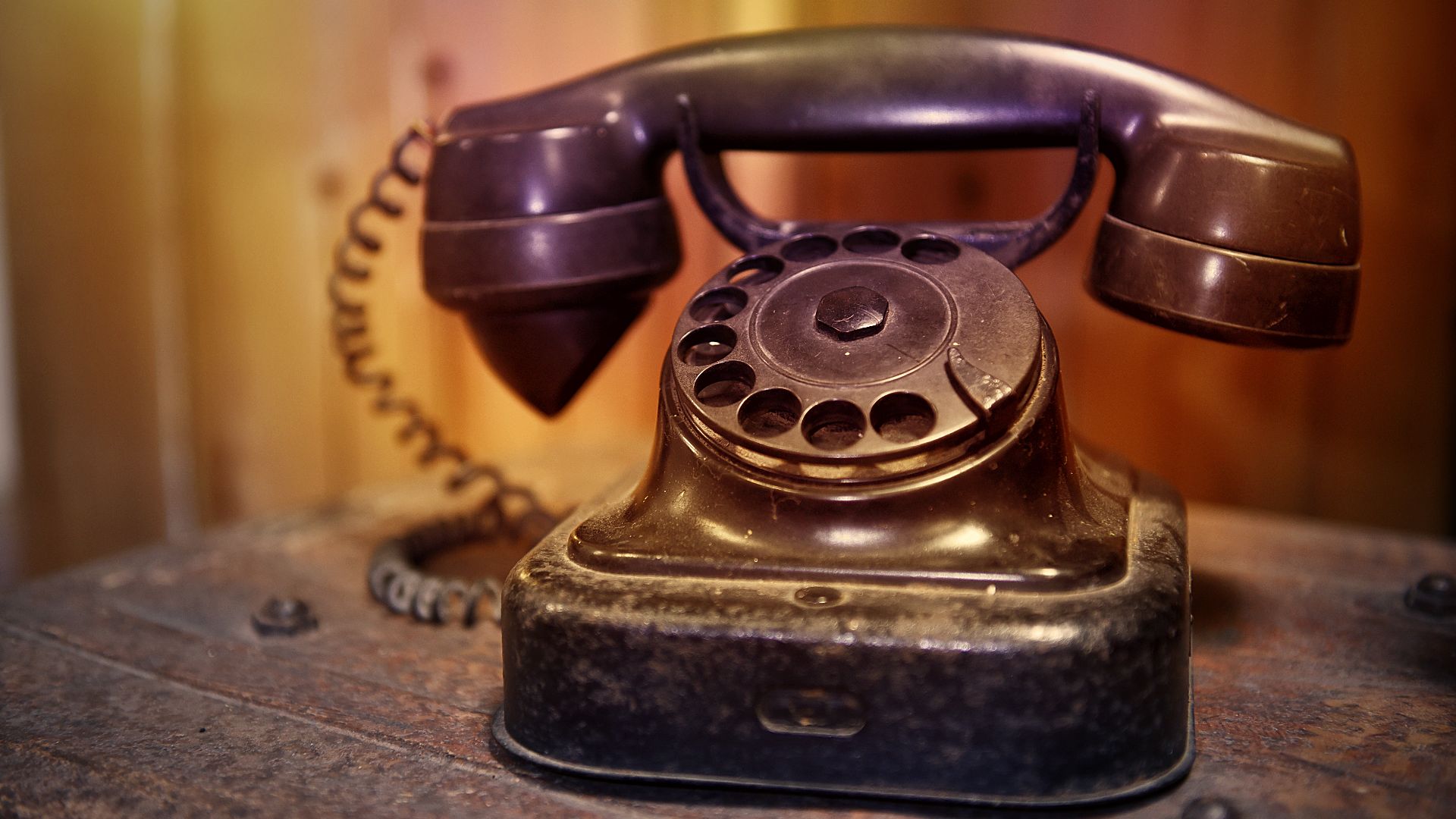18. Les téléphones à cadran et l'effort nécessaire pour composer un numéro